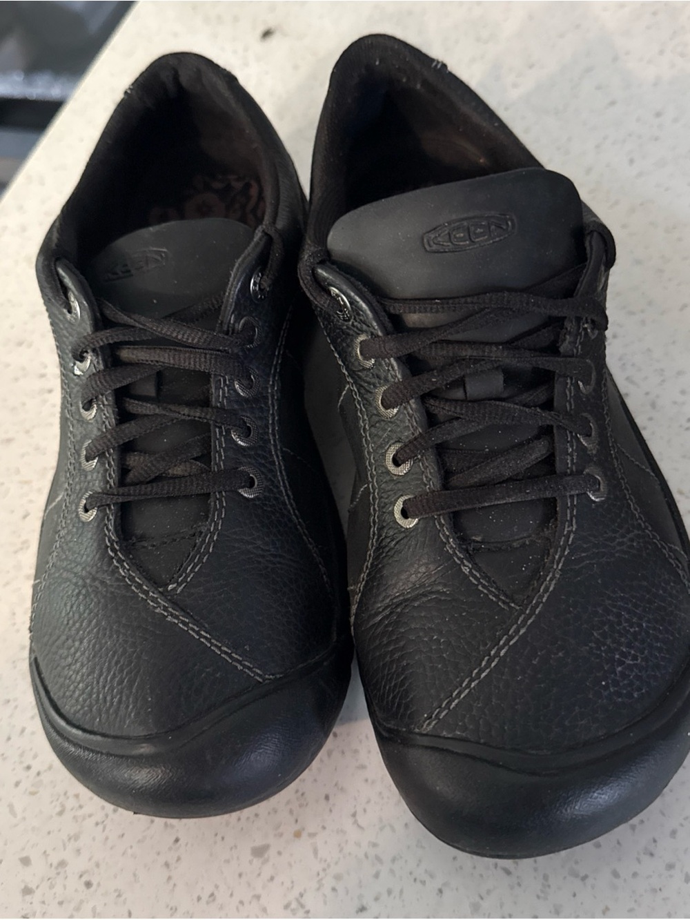 Keen Presidio Black Leather Hiking Shoes WOMENS 9.5 Excellent Condition